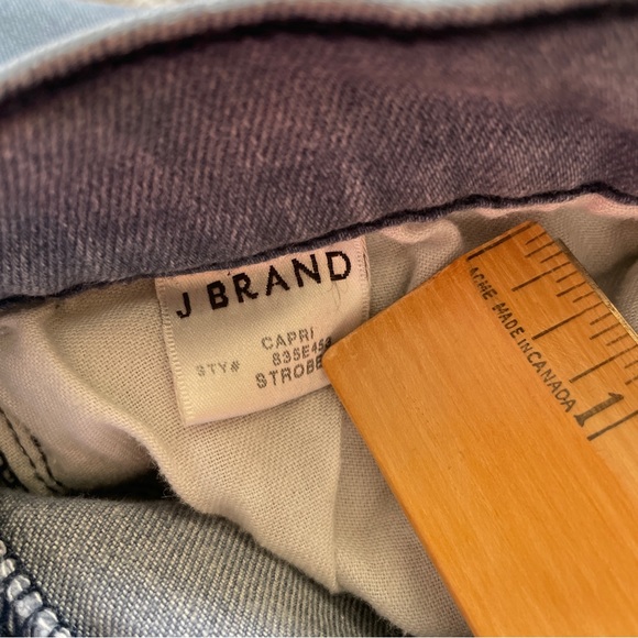 J Brand Capri Denim Jeans In Strobe Wash Made in USA - Picture 10 of 13